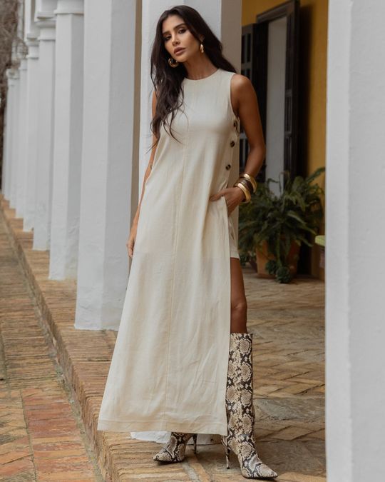 Vestido-Aberturas-Laterais