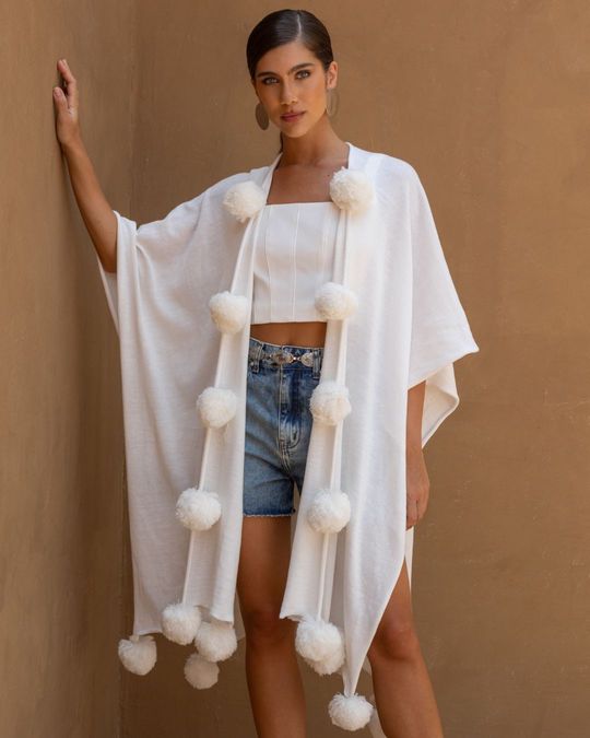 Poncho-Tricot-Pom-Pom
