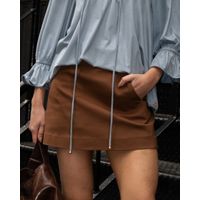 Short-Saia-Camila